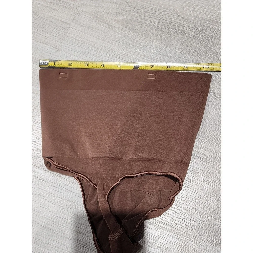 SKIMS Sculpting Briefs High Waist Tummy Control Shapewear Brown M/L New